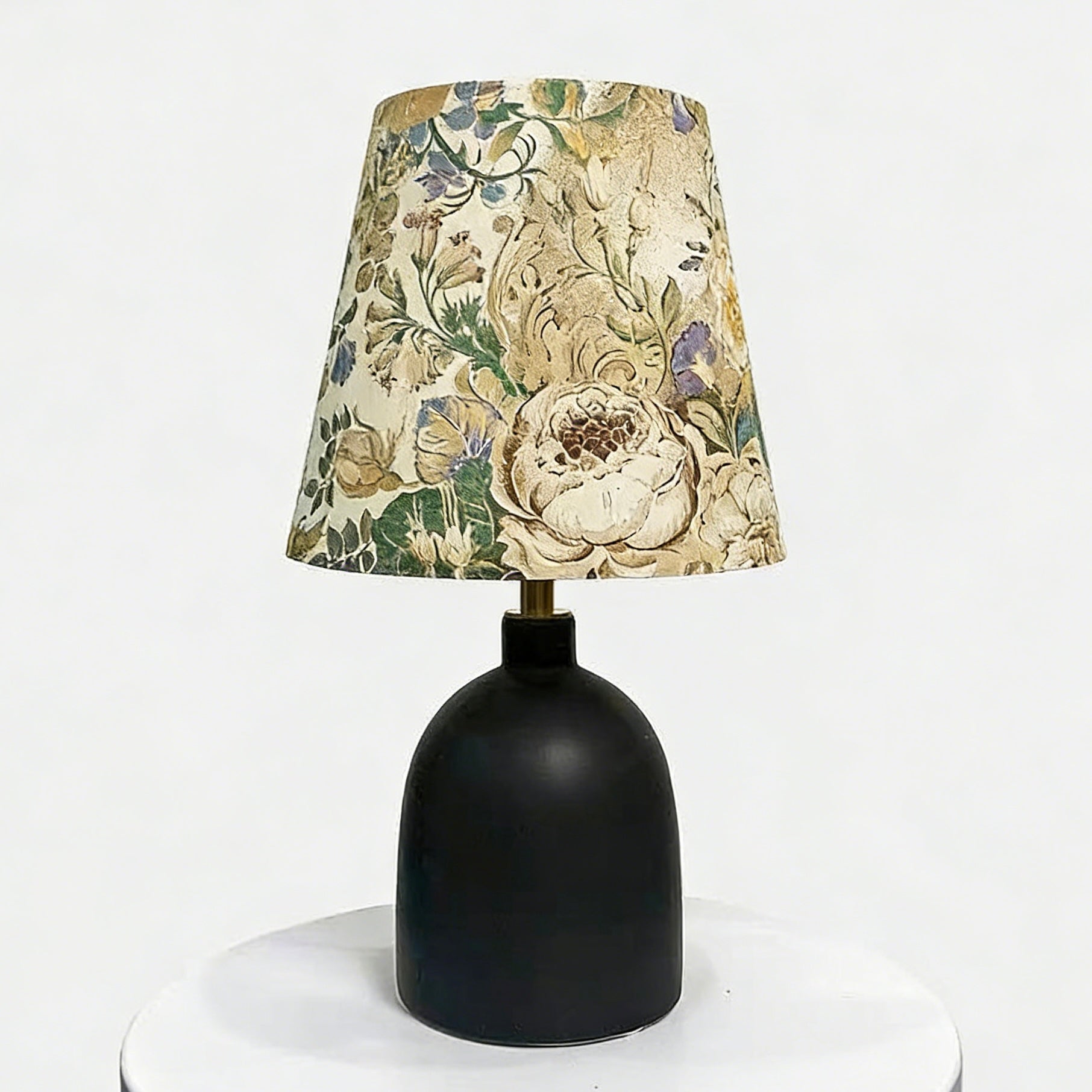 Black Ceramic Fabric Table Lamp – Elegant Ambient Lighting & Stylish Gift Idea