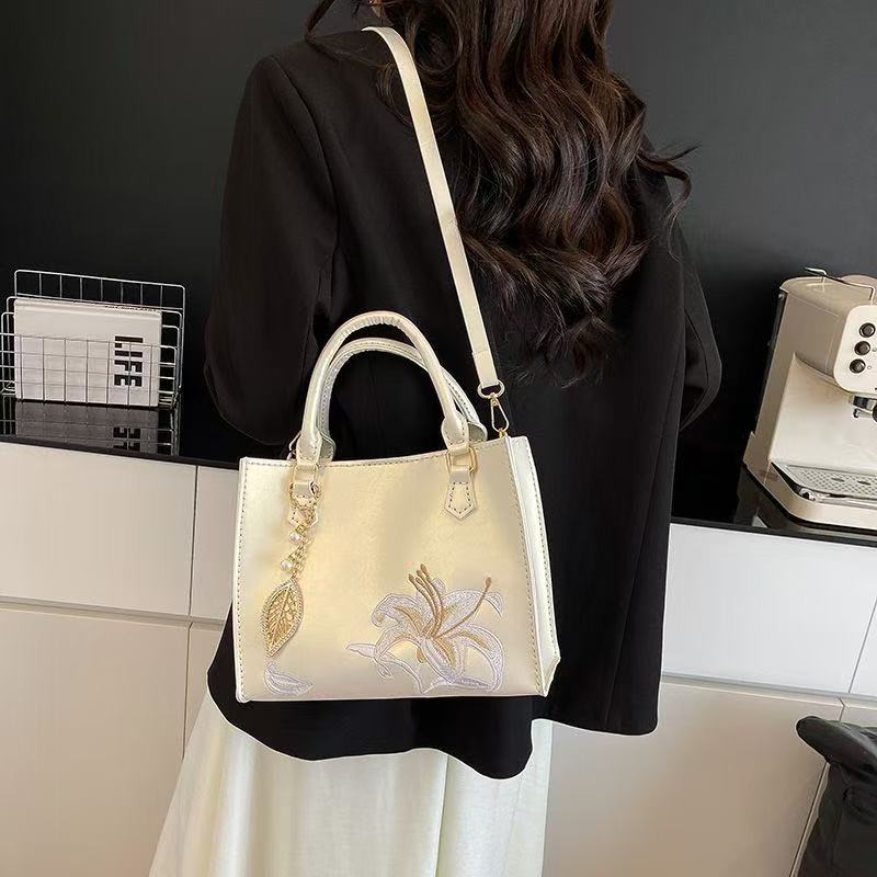 New Chinese Style Embroidery DIY Hand-Weaving Kit – Make Your Own Oriental Handbag