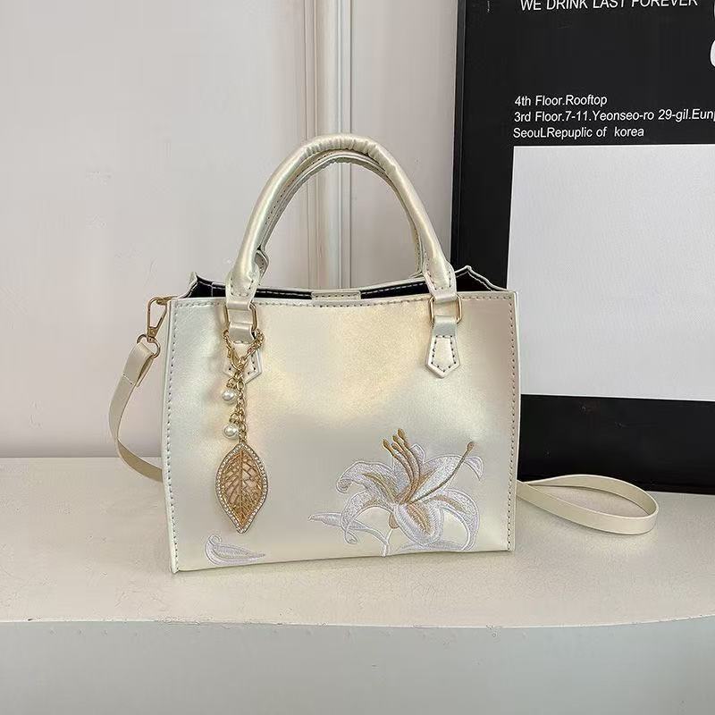 New Chinese Style Embroidery DIY Hand-Weaving Kit – Make Your Own Oriental Handbag