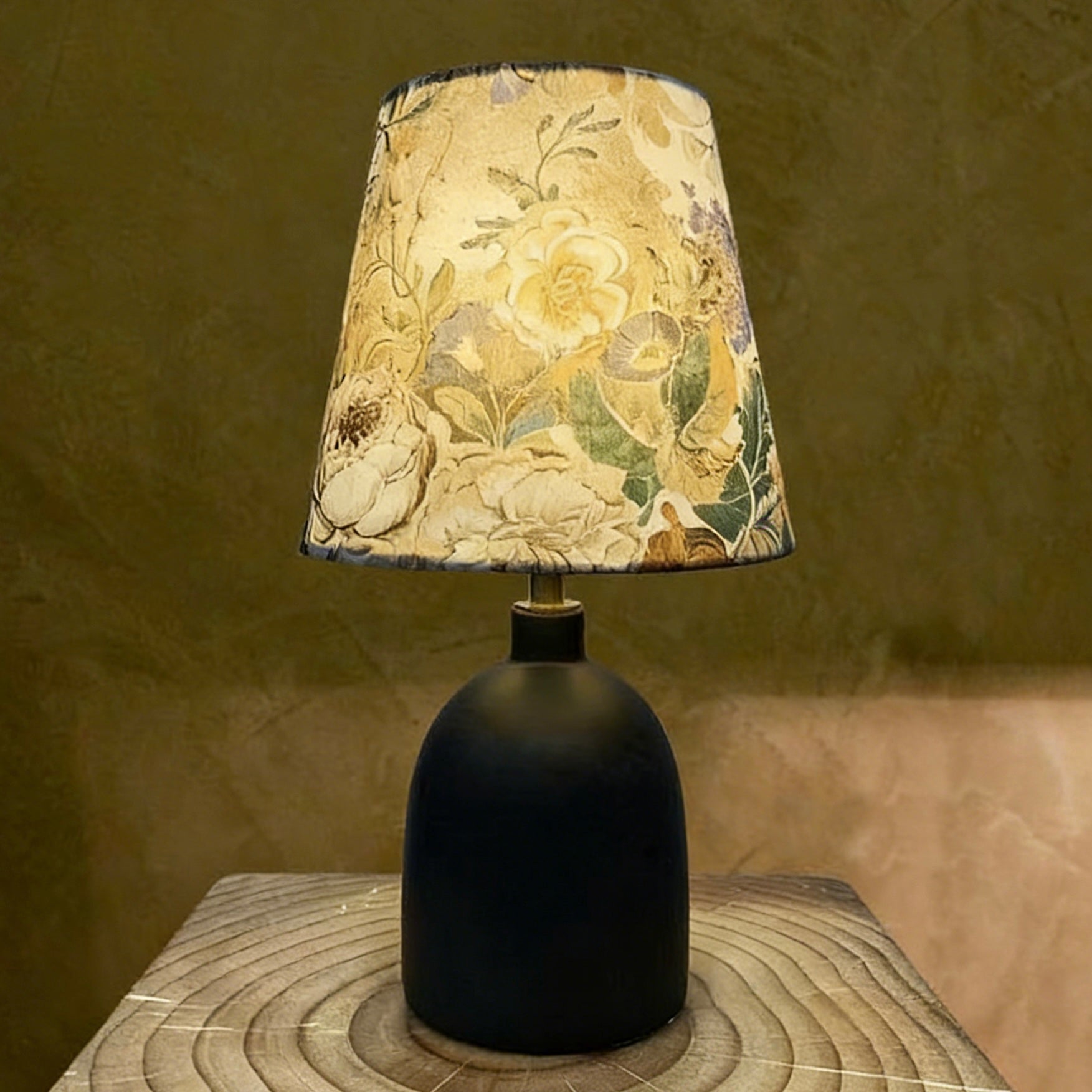 Black Ceramic Fabric Table Lamp – Elegant Ambient Lighting & Stylish Gift Idea